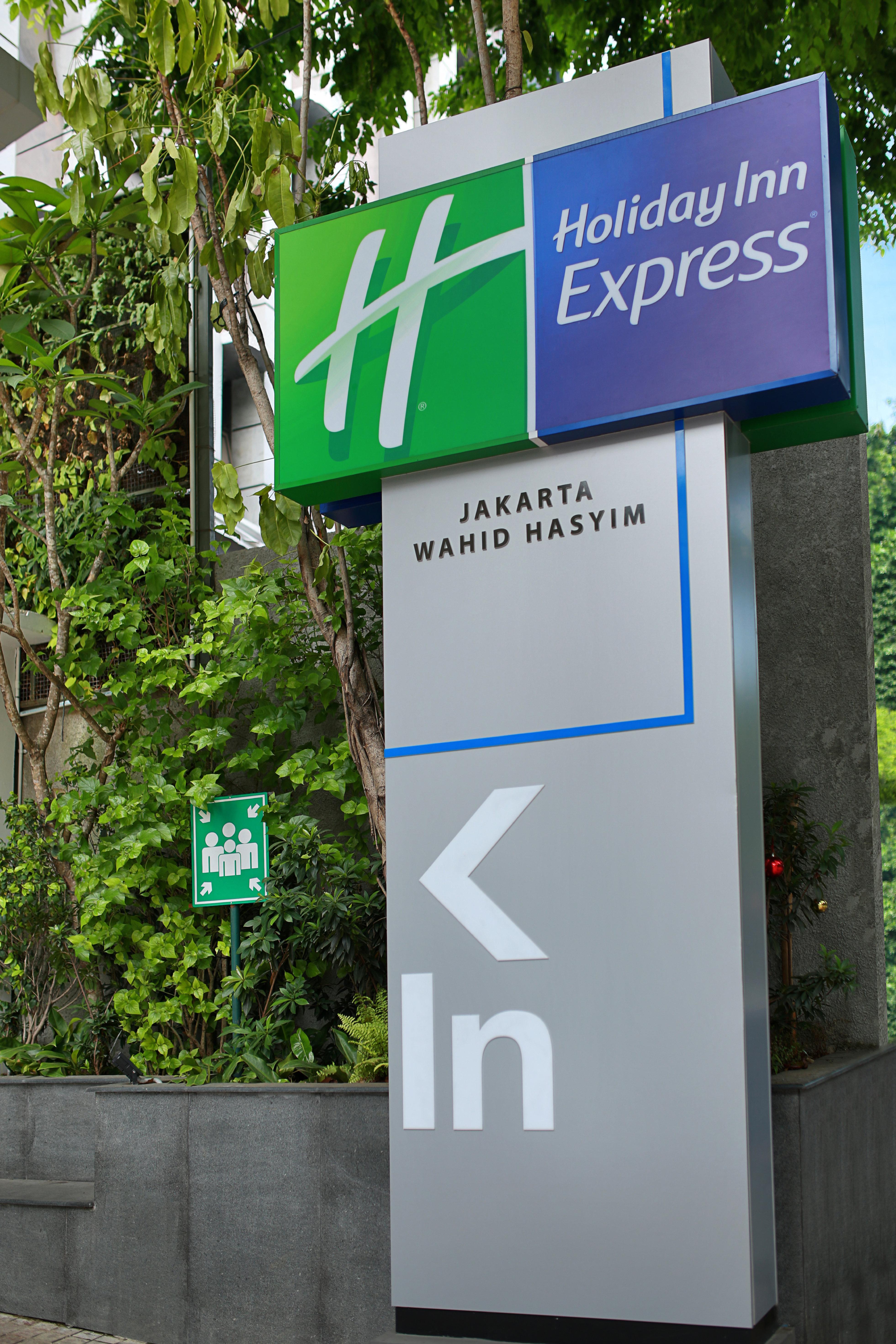 Holiday Inn Express Jakarta Wahid Hasyim By Ihg Eksteriør bilde
