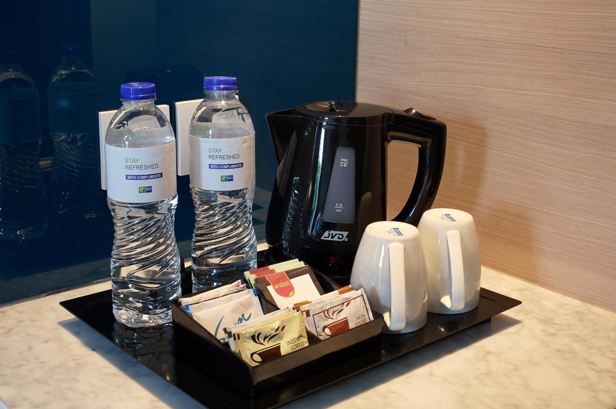 Holiday Inn Express Jakarta Wahid Hasyim By Ihg Eksteriør bilde