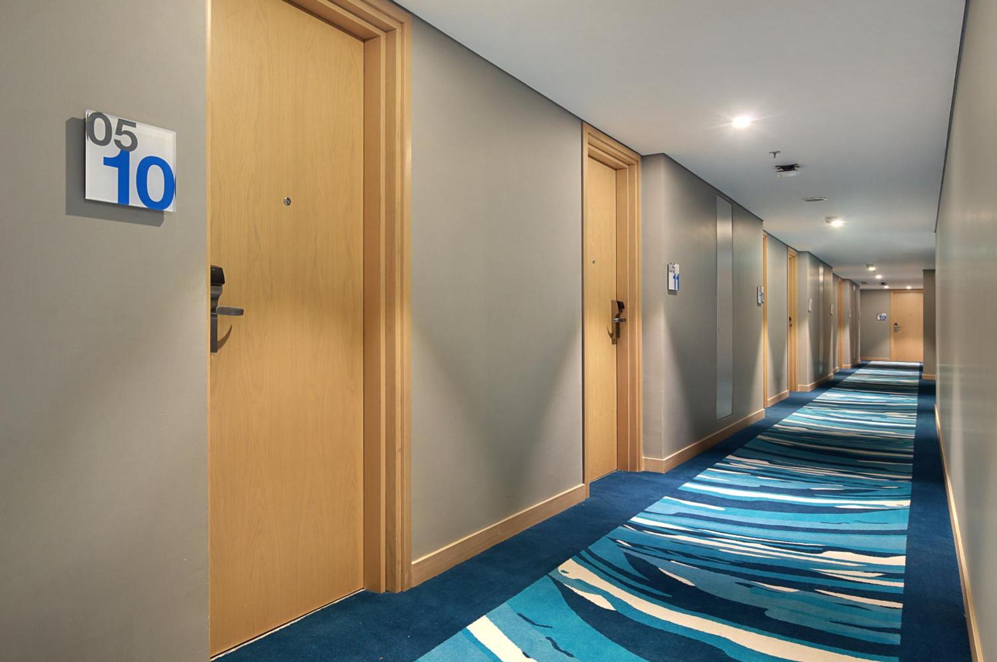 Holiday Inn Express Jakarta Wahid Hasyim By Ihg Eksteriør bilde