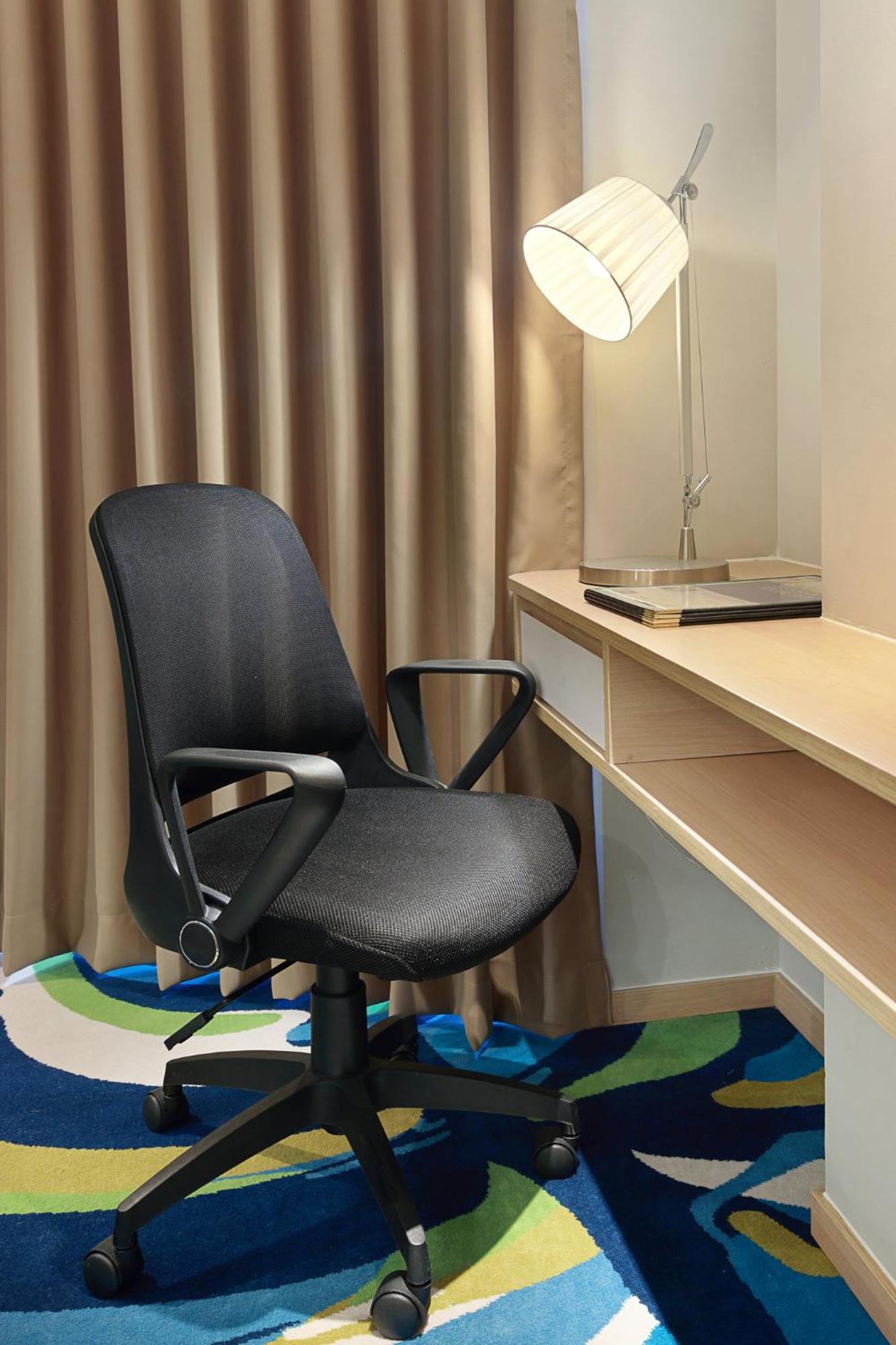 Holiday Inn Express Jakarta Wahid Hasyim By Ihg Eksteriør bilde